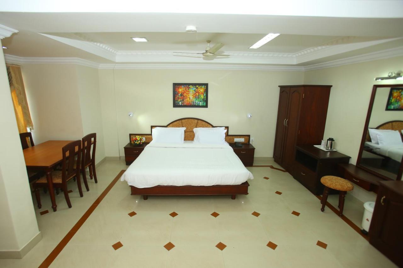 טריואנדרום Hotel Prasanth מראה חיצוני תמונה